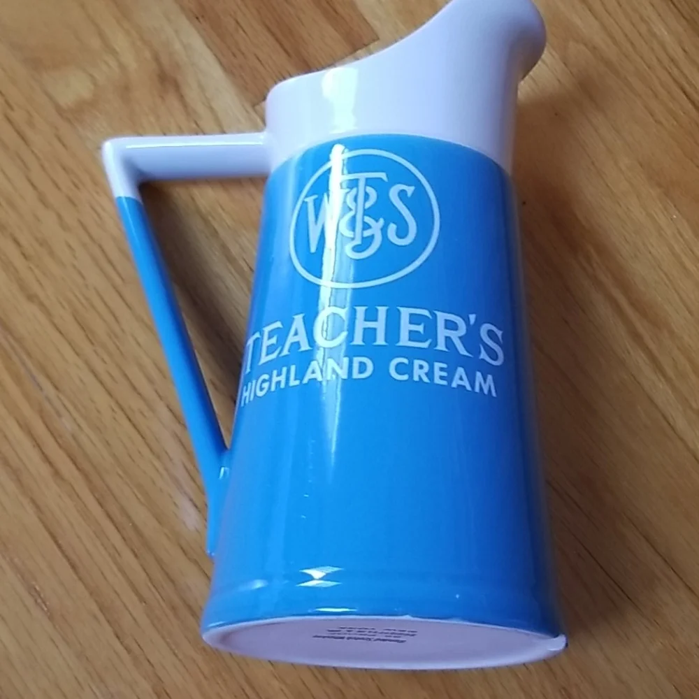 WTS Teacher's Highland Cream turquo white Pitcher